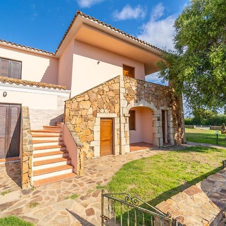 Iss Travel, Pedra Rosa 2 Bedroom Apartments With Private Terrace And Air Conditioning San Teodoro  Εξωτερικό φωτογραφία