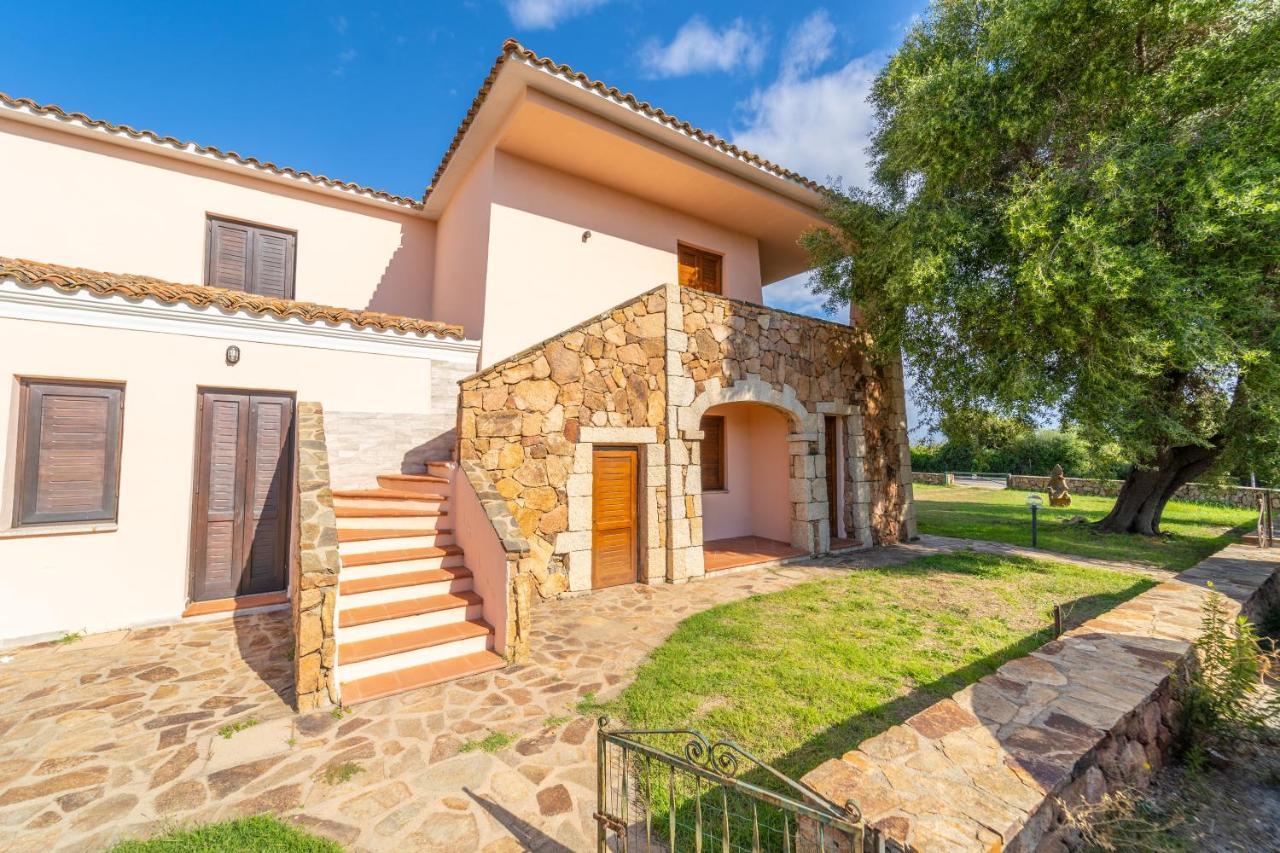 Iss Travel, Pedra Rosa 2 Bedroom Apartments With Private Terrace And Air Conditioning San Teodoro  Εξωτερικό φωτογραφία
